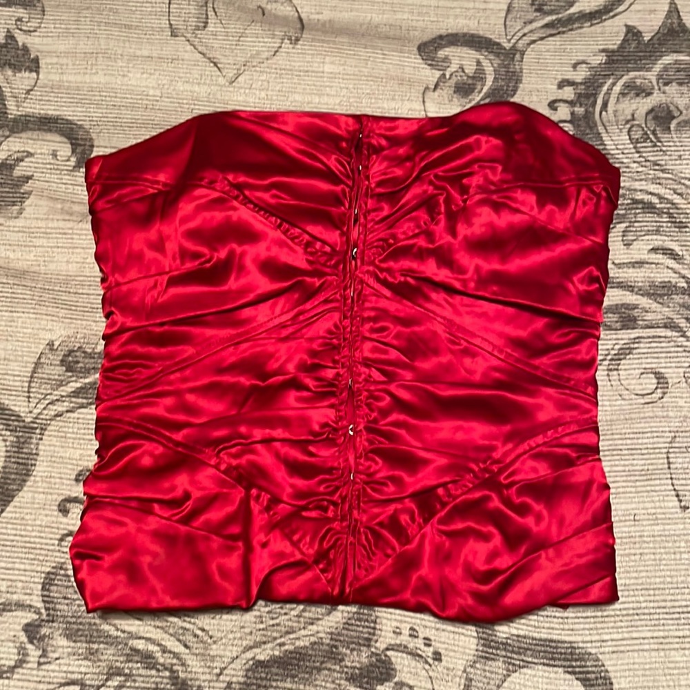 Gorgeous Ruched silk 90s crop top Laundry